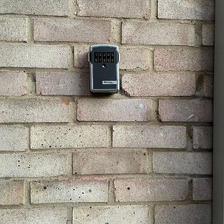Nnk Air Bnb Enfield Exterior foto